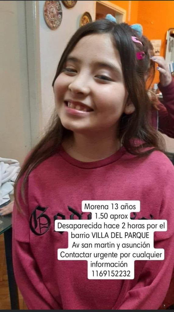 PazMorelQuirno's tweet photo. URGENTE nena desaparecida en VILLA DEL PARQUE @desaparecidaorg https://t.co/3thFdu4n5y