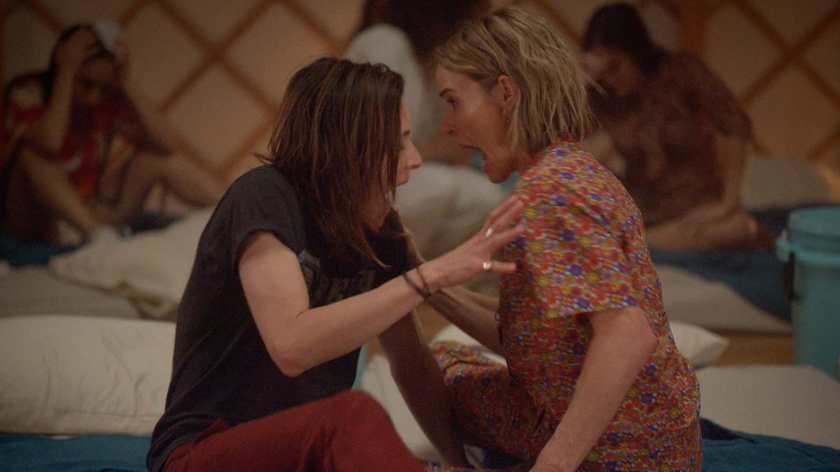 SHO_TheLWord's tweet photo. did your jaw hit the floor like ours did?? https://t.co/VaJuR9rBw0