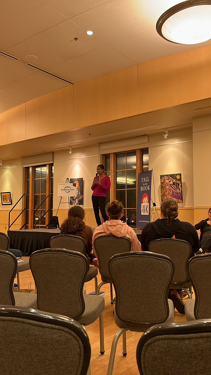 Makoski22's tweet photo. @AlyssaWhitehe and I really enjoyed hearing @BriScurry story tonight at @CityofFairfaxVA #FallForTheBook
I grew up being inspired by her, got to play against her w/ LA Sol in inaugural WPS game vs Freedom, & we share a similar story with our concussion treatment and recovery https://t.co/5WyogI4x8c