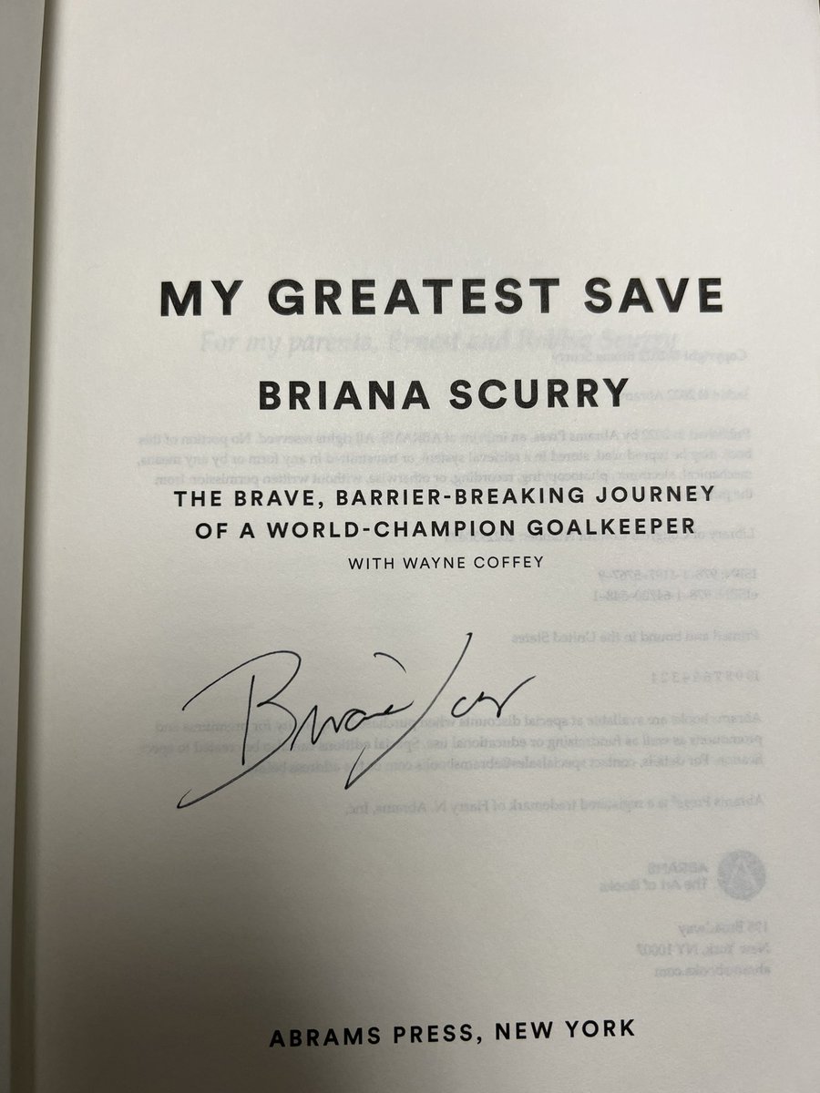 Makoski22's tweet photo. @AlyssaWhitehe and I really enjoyed hearing @BriScurry story tonight at @CityofFairfaxVA #FallForTheBook
I grew up being inspired by her, got to play against her w/ LA Sol in inaugural WPS game vs Freedom, & we share a similar story with our concussion treatment and recovery https://t.co/5WyogI4x8c