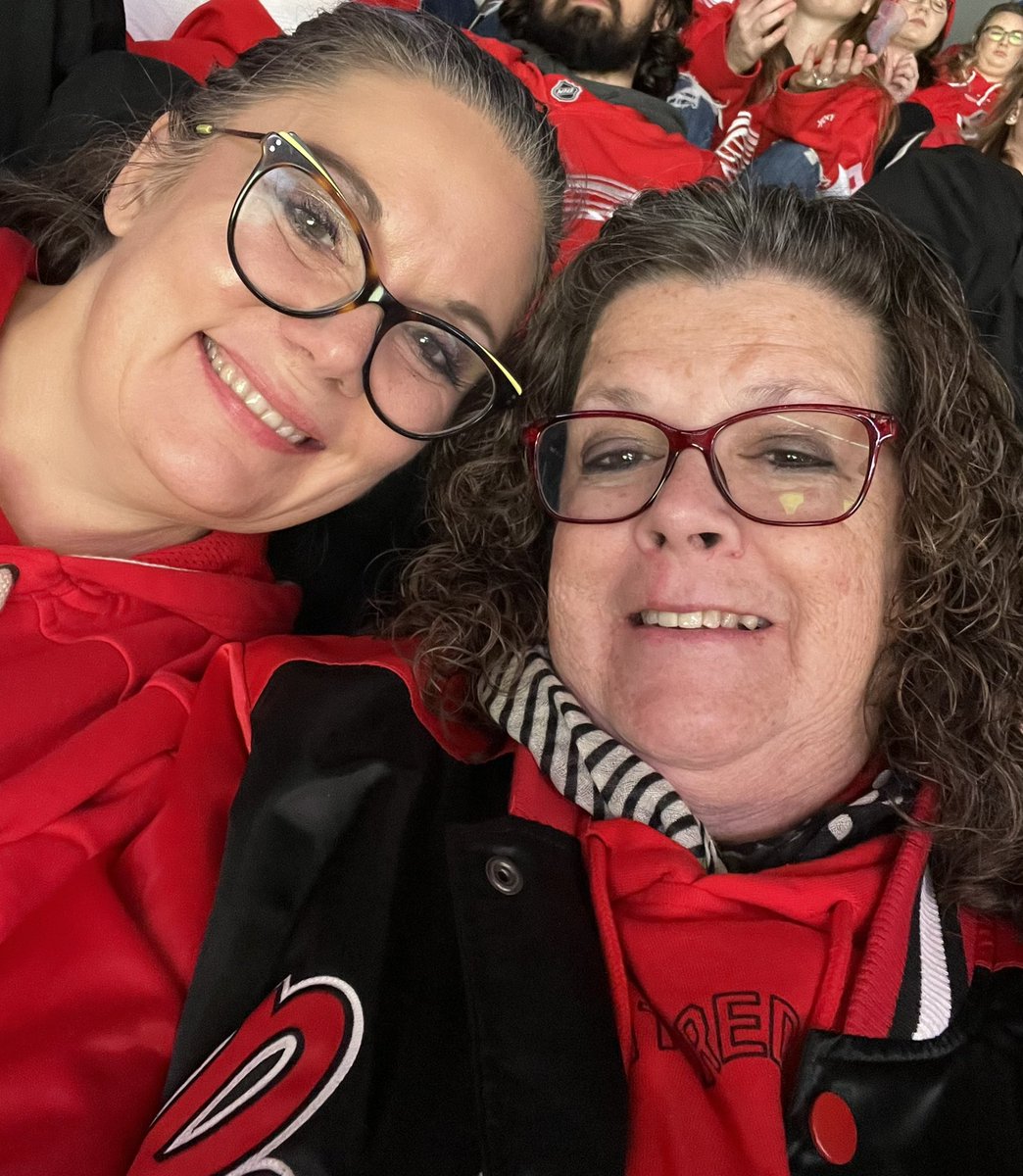 InettaMusic's tweet photo. #LGRW https://t.co/Md2CX3di6J