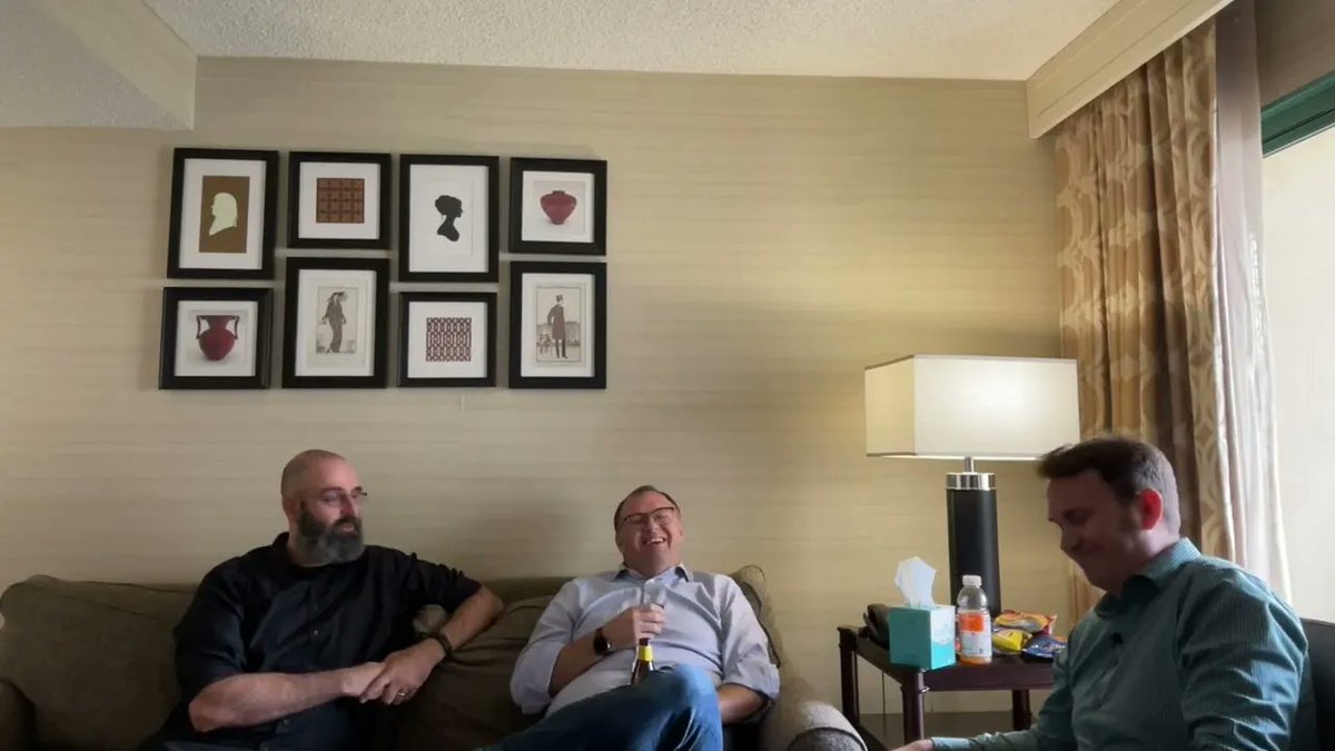 TechFieldDay's tweet photo. ICYMI: CFDx NetApp - Thoughts @K00laidIT @mistwire @NetApp @SFoskett @vNathanBennett #CFDx #Multicloud #Video https://t.co/NemIOHhvPW https://t.co/cQlgi5KsIj