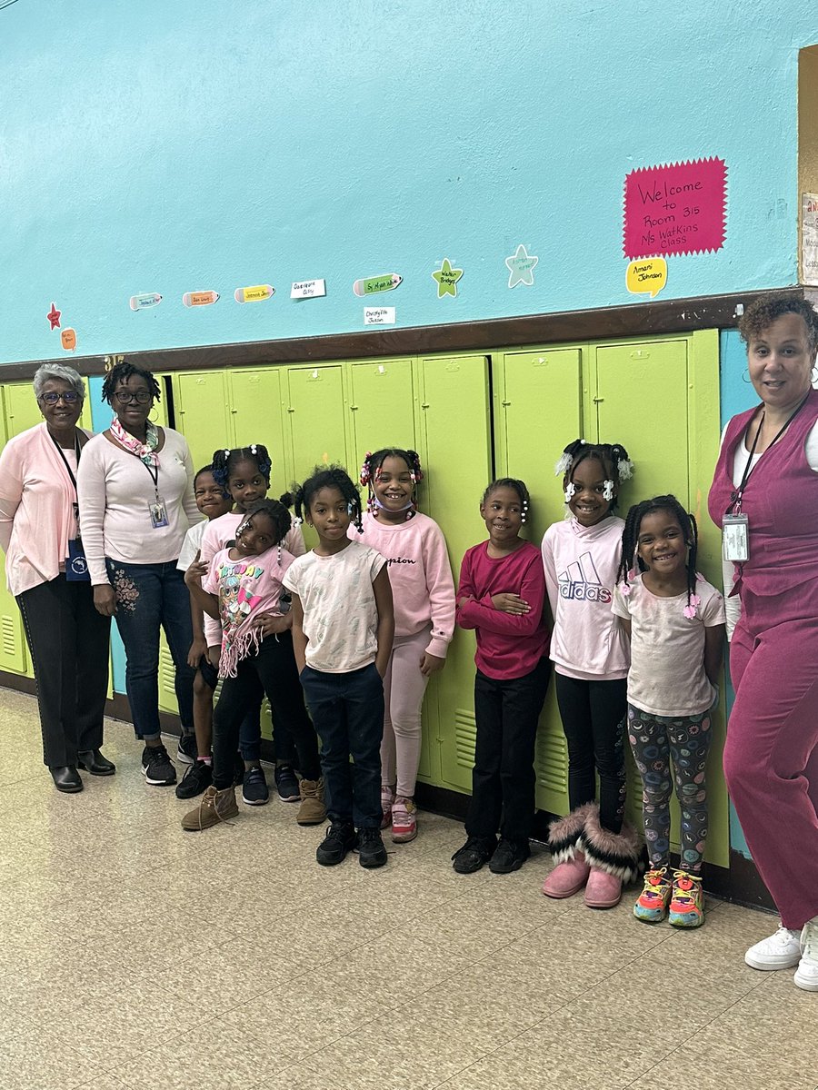 TDpcsd's tweet photo. Today our staff and students supported Breast Cancer by wearing PINK 💗. @TDpcsd https://t.co/Figqh6xqFm