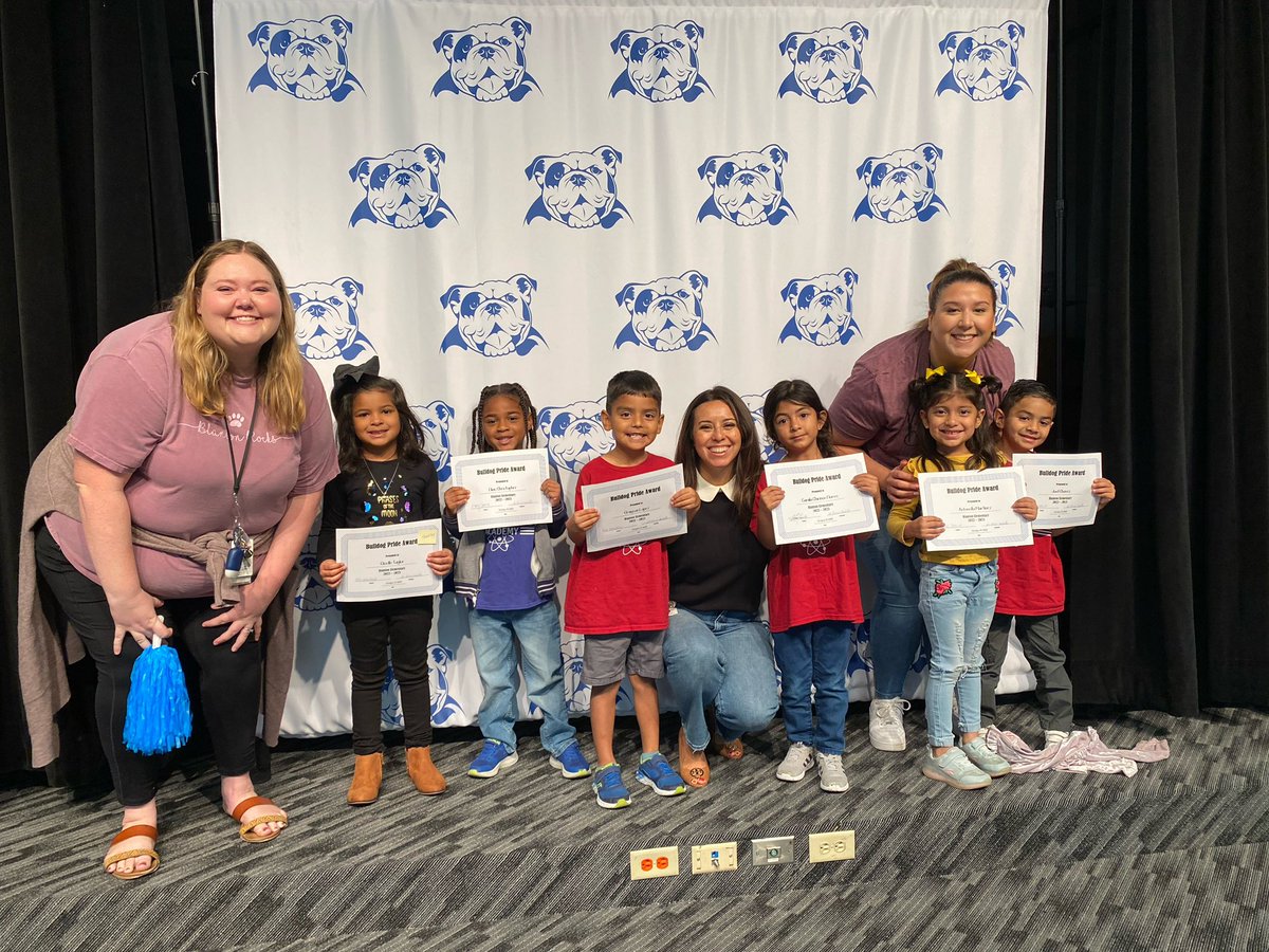 BlantonBulldogs's tweet photo. @BlantonBulldogs in K, 1st, 2nd, and 3rd could not hide their excitement after being awarded theI Bulldog Pride award for the 1st 9 weeks! @TheLeaderinMe @CFBISD @susanmachayo @DlrMaggie @BrianJMoersch 💙💙🐾💙👏🏼🐾 https://t.co/Og3qMWX3rd