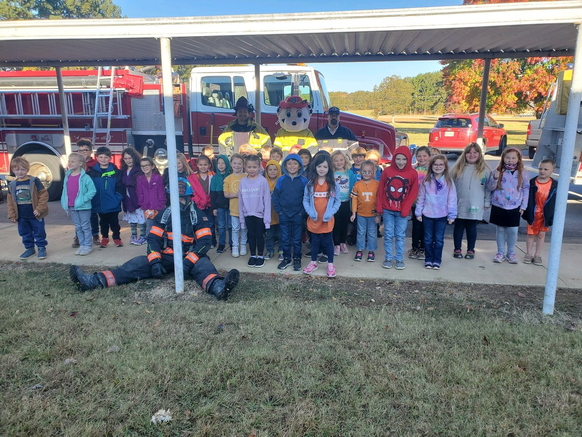 eceswarriors's tweet photo. Our littles learning about fire safety https://t.co/T6vxpiyXSO