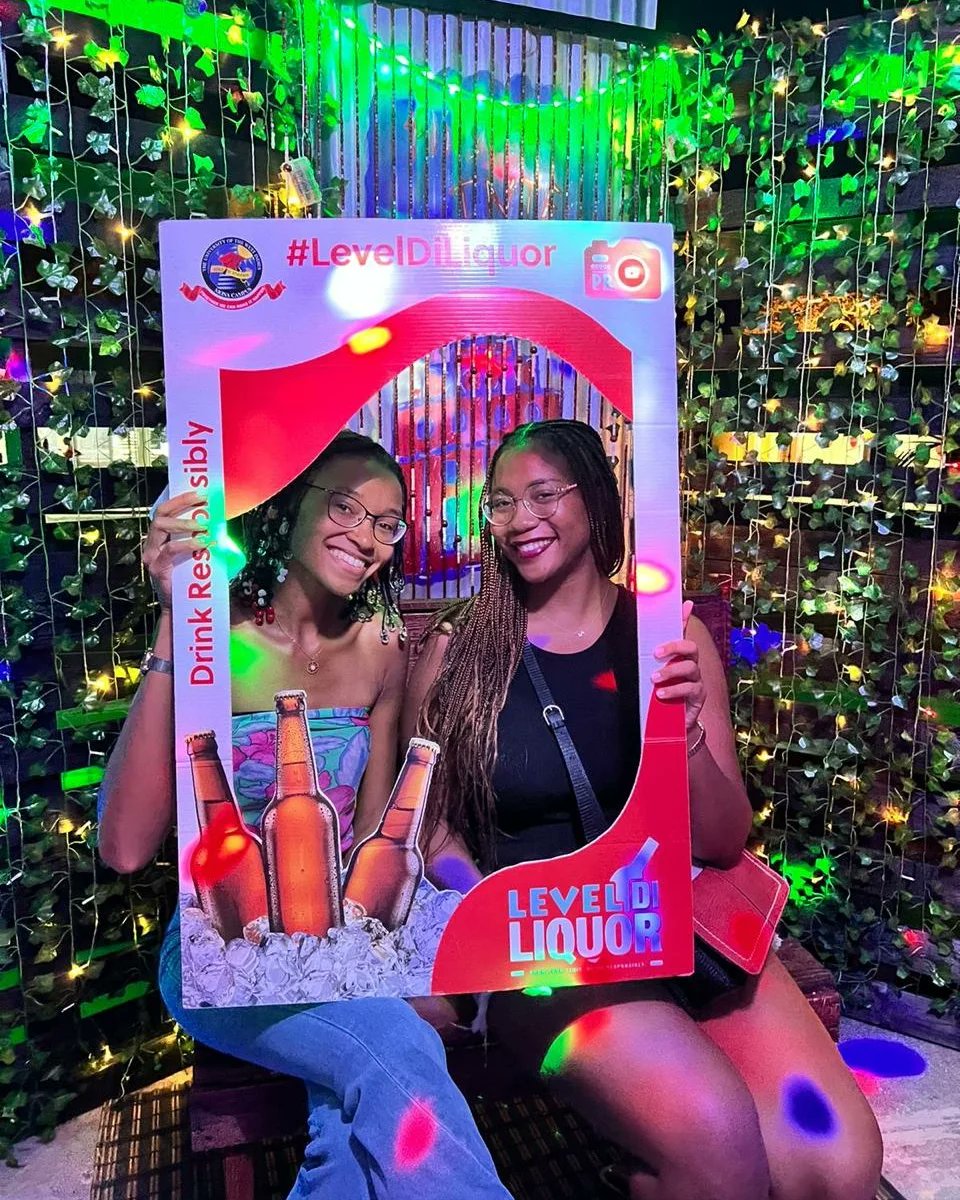 LevelDiLiquor's tweet image. Snapshots from last night&apos;s Flingback Inte!📸
We were happy to see that y&apos;all remembered #leveldiliquor 🍻 
See you next Thursday and remember to #drinkresponsibly 🤝🏽

#leveldiliquor
#IntegrationSeries2022
#FlingBack2022