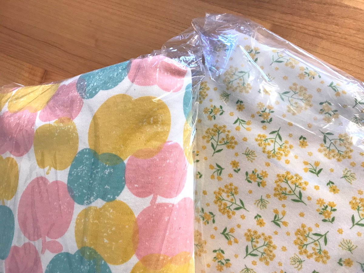 popolab_'s tweet photo. おはようございます☀
短肌着とコンビ肌着用に購入した、商品用の生地が届きました✨

これでどんどん縫っていきたいと思います！

今日は少し寝不足だけど、テンションが上がったのでいつもよりちょっと頑張れそうです！

#低体重ベビー #ベビー肌着 #プレママさんと繋がりたい https://t.co/a3VrA33Fmt