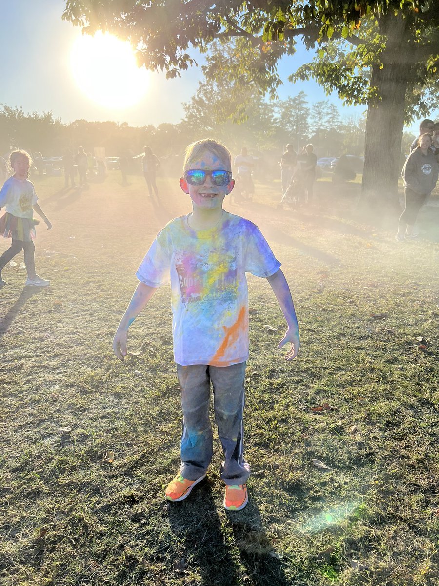 FRSPrincipal's tweet photo. Thank you to Mrs. Van De Water, Mrs. Spicher, the entire FRS PTA Executive Board, and our parent and staff volunteers for an incredibly fun, first ever, Color-A-Thon! A great community event that brought students, parents, and staff together for FUN! #Laceypop #Colorathon https://t.co/XCtTO8rjD7