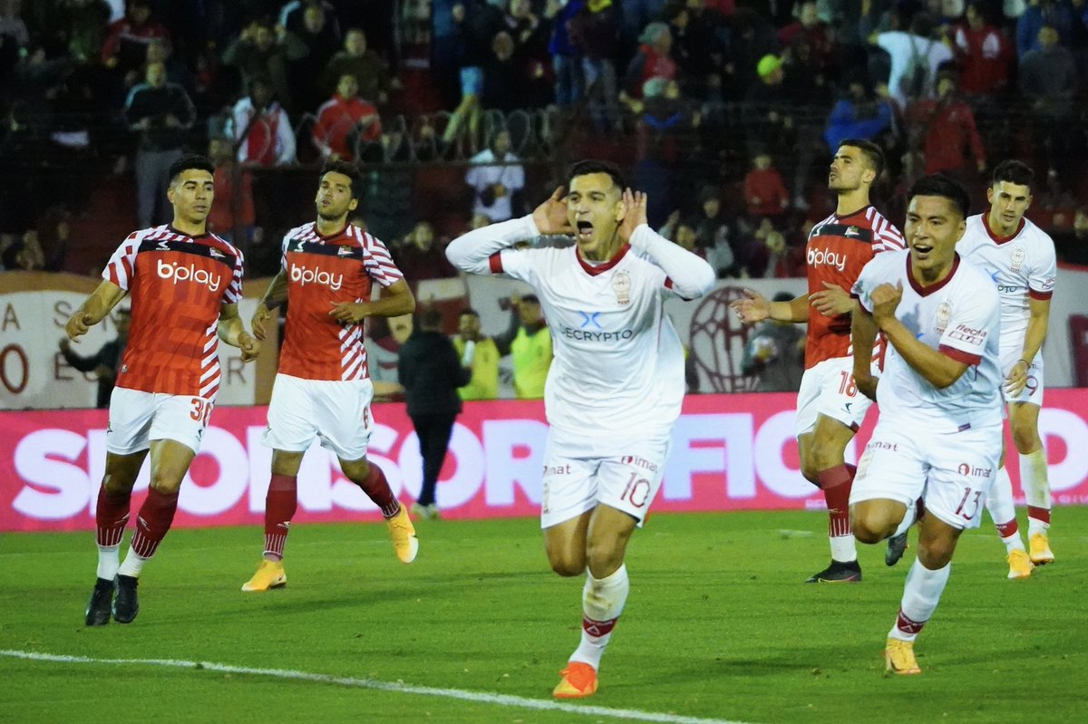 Ganó el Globo derrotó 3 a 0 a #EstudiantesLP dos goles de <a href="/FrancoCris16/">Franco Cristaldo</a> <a href="/CAHuracan/">CA Huracán</a>