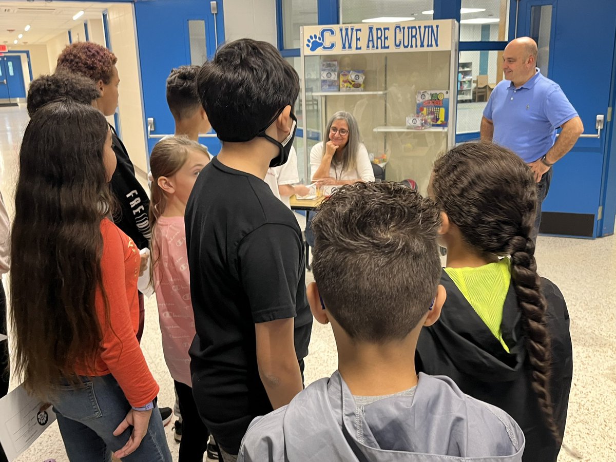 Curvin school store opened this week. Students earn their Curvin Cash 💵 by being Considerate, Motivated and Successful 💙🐻 <a href="/PSDRI_Schools/">Pawtucket School Department</a> <a href="/PawtSchlsonRIse/">Pawtucket Schools- Office of Teaching & Learning</a>