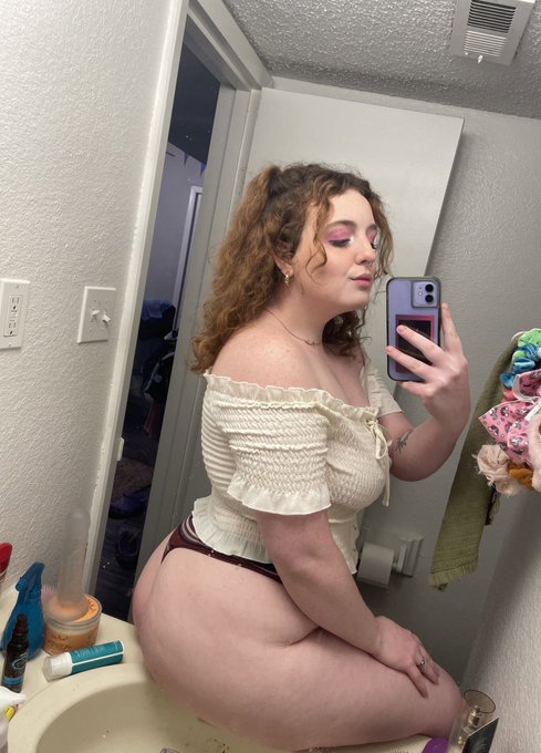 I&rsquo;ve got a sale going on! Don&rsquo;t miss watching me squirt🥵🤩 https://t.co/XCAlpk6esj