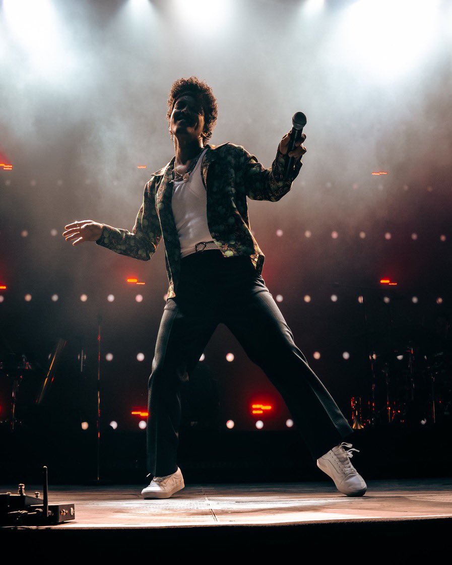 Bruno Mars (@brunomars) on Twitter photo 