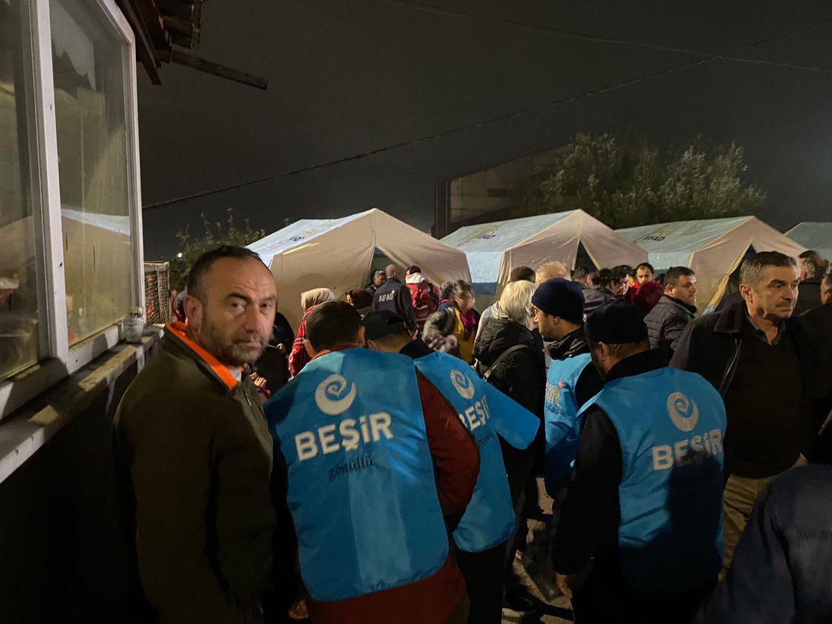 FatihSariyarTR's tweet photo. Bartın’ımızın Amasra ilçesinde meydana gelen maden patlamasında hayatını kaybeden kardeşlerimize Allah’tan rahmet, yakınlarına sabır niyaz ediyorum. Yaralanan işçilerimize de acil şifalar diliyorum.

Beşir Derneği Ekipleri ilk andan itibaren olay sahasına intikal ederek AFAD + https://t.co/56jVle86XM