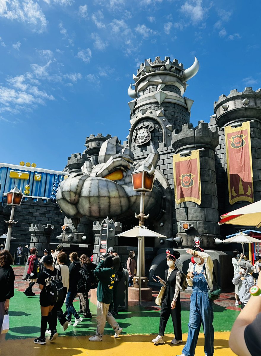 jyeotoole's tweet photo. Visited Bowser's Castle, surprisingly he was a fantastic host. #Japan #UniversalStudios
#UniversalStudiosJapan #Nintendo #SuperNintendoLand
#SuperMario #Bowser #ユニバーサル #ユニバーサルスタジオジャパン #日本 #大阪 https://t.co/s2TKMT1y58