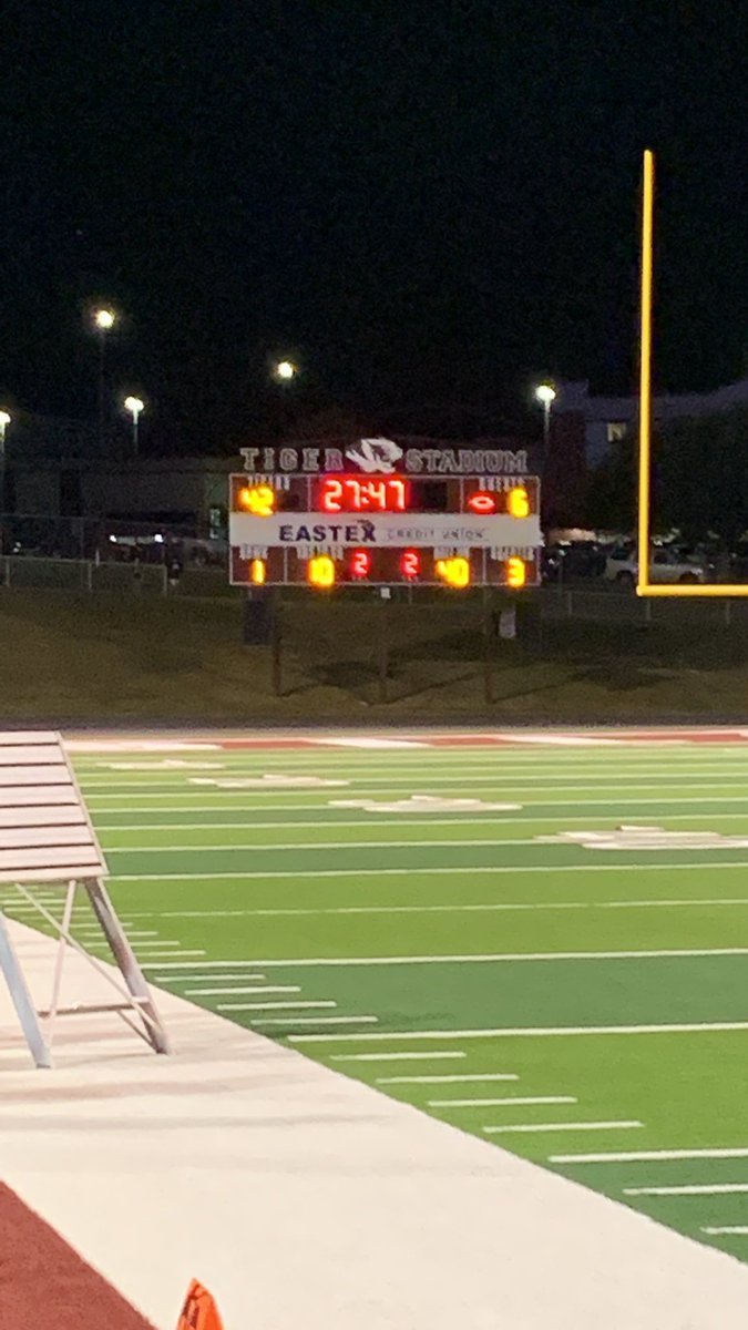 Aaron_Sbgtv's tweet photo. Halftime score Silsbee 42 - Liberty 6.
#kfdmtailgate https://t.co/SmrCuiJDrZ