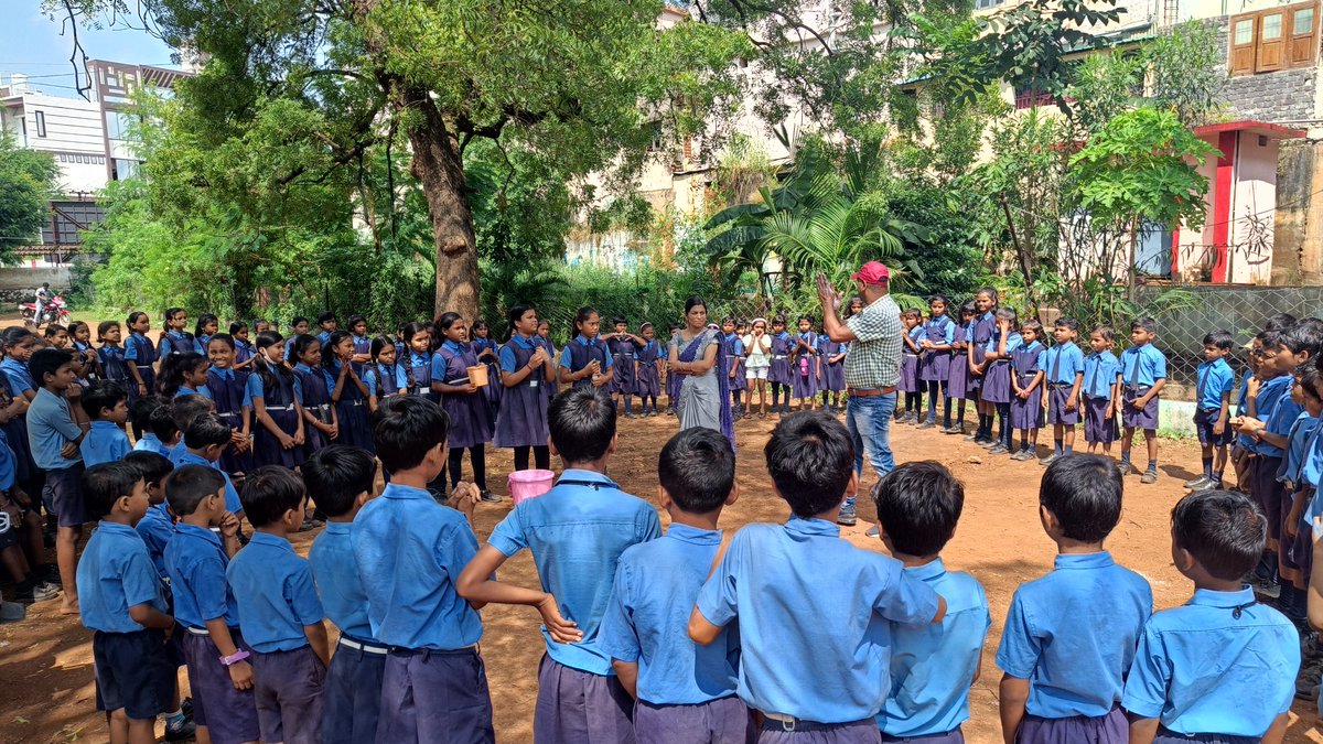 sone_bhushan's tweet photo. #GlobalHandwashingDay2022
Celebrating *Global hand washing day*
๐ Importance of hand washing
๐ Demonstration of hand washing
at Govt primary school Brijraj, Mahasamund https://t.co/i2Tc9gR7C9