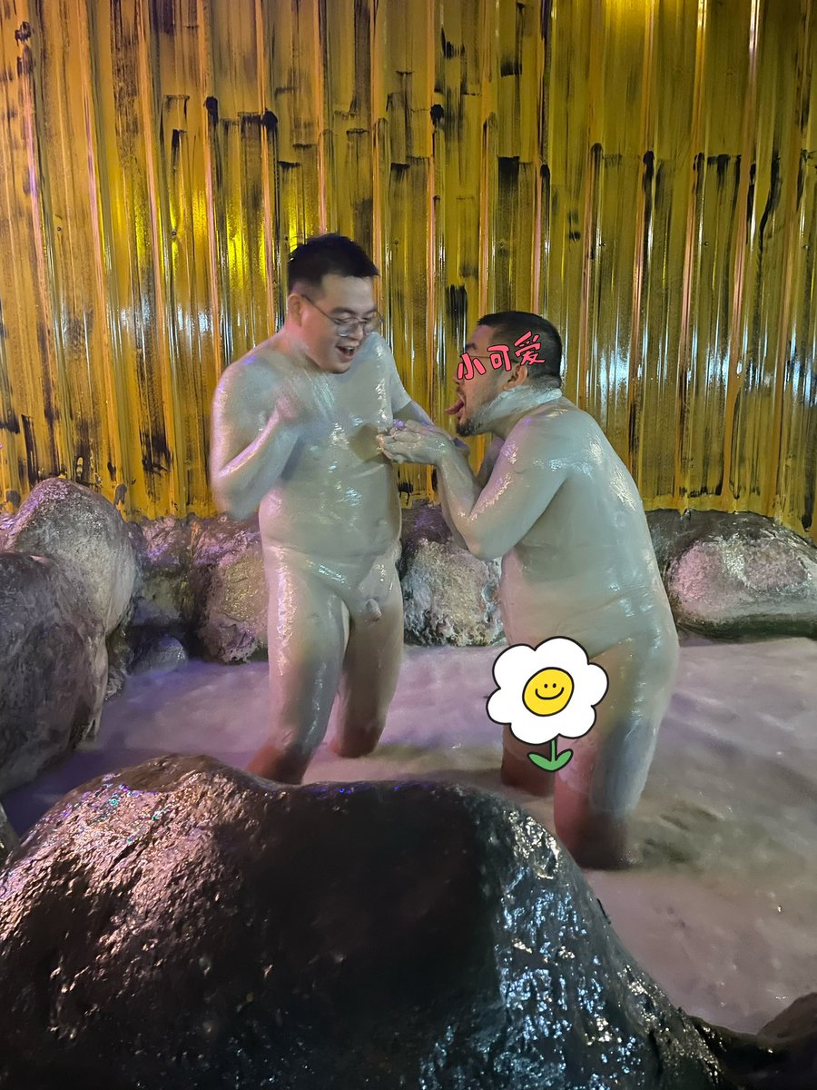 john_01012015's tweet photo. 玩泥巴嘍
太冷都縮起來了🥲🥲
聯名@cafching https://t.co/EqeHWdJedI