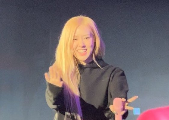 villainpinks's tweet photo. i love them so much 🫶 @blackpink https://t.co/w6wlydHlnO