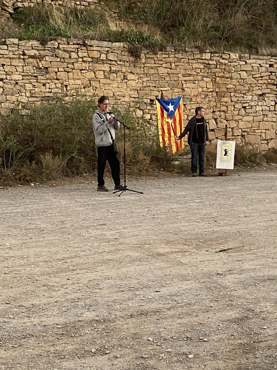ANCtarrega's tweet photo. Com sempre, #ANCTàrregaPerLaIndependència commemorem la data de l’assesinat del MHP #LluisCompanys President de #Catalunya llavors ja a l’exili.
15/10/1940
15/10/2022 
82 anys d’un crim d’Estat.
#MarxadeTorxes 
#ComissióLluisCompanysTàrrega 
#TornemhiPerVèncer 
#Independència https://t.co/kkgzPOYwwC