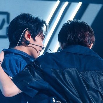 MARKHYUCKARCHIV's tweet photo. omigod?! https://t.co/kk6Z4EXoEY