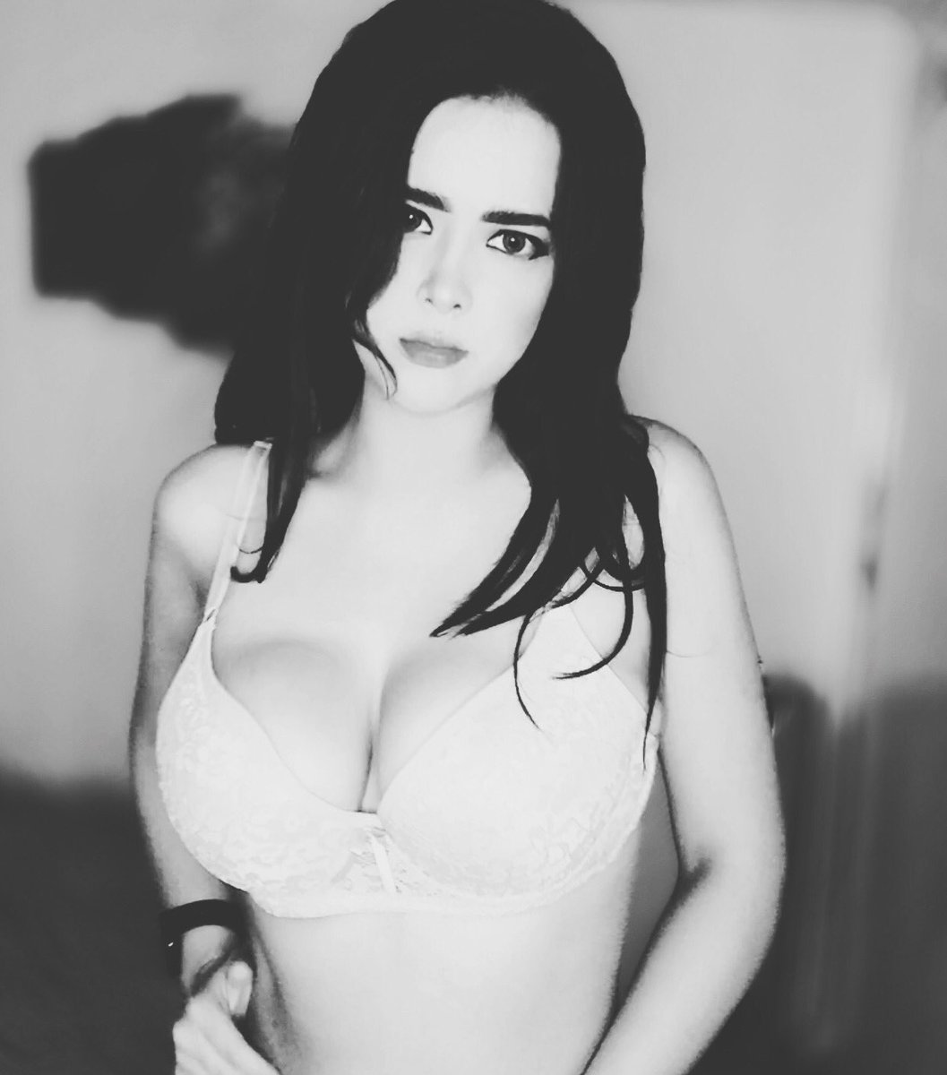 onlyfans.com/iamcyntiafenix