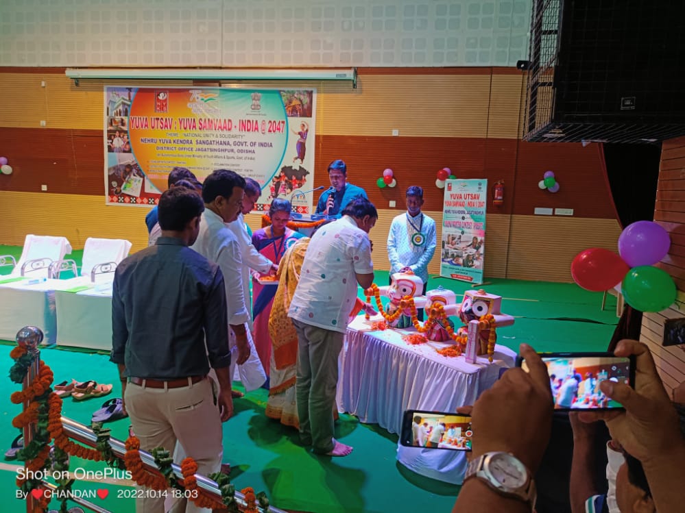 MYBharatHQ's tweet photo. Glimpses of #YuvaUtsav celebrated at Jagatsinghpur, Odisha. NYKS organized  various competitions for students and youth on the occasion. https://t.co/pw5t2scTy4