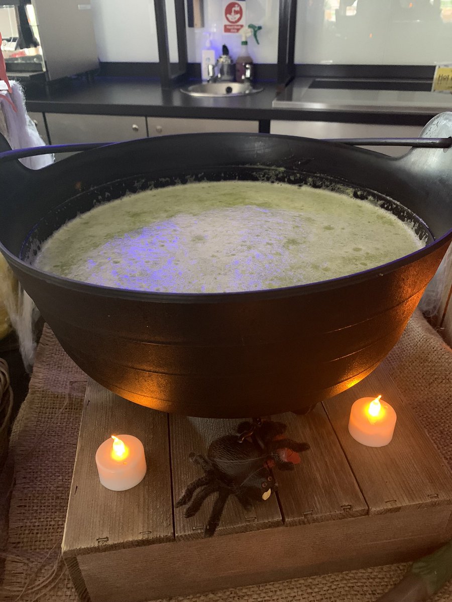 Harry Potter Tea at Pipers Corner! More fantastic work from our brilliant Chef <a href="/nicki19970/">Nicki19970</a>, nominated in TWO categories this year at The People Awards: Outstanding Performance and Culinary Excellence. <a href="/PipersCornerSch/">Pipers Corner School</a> <a href="/WiolettaTate/">Wioletta Tate</a> <a href="/sandraoakes11/">sandra oakes</a> <a href="/JanineSwales/">Janine Swales</a> <a href="/HolroydHowe/">Holroyd Howe</a>