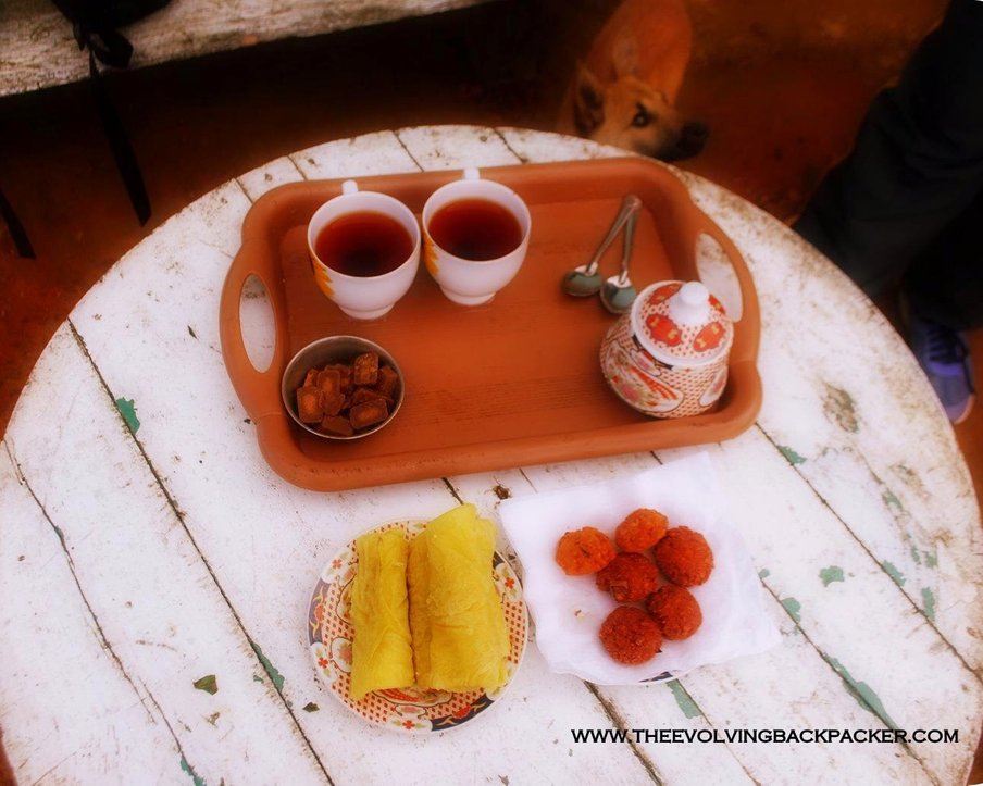 evolving_jason's tweet photo. 𝓡𝓪𝓷𝓭𝓸𝓶 𝓣𝓻𝓪𝓿𝓮𝓵 𝓟𝓱𝓸𝓽𝓸 ​​​​​​​​​​​​​​​​���​Haputhale, Sri Lanka.

Lipton's seat is a scenic viewpoint situated at the edge of the Dambetenna tea estate. The trick to visiting this place is to pre-hire a tuk-tuk the night before, and set out at predawn, way before the https://t.co/CVmoYHqF1f