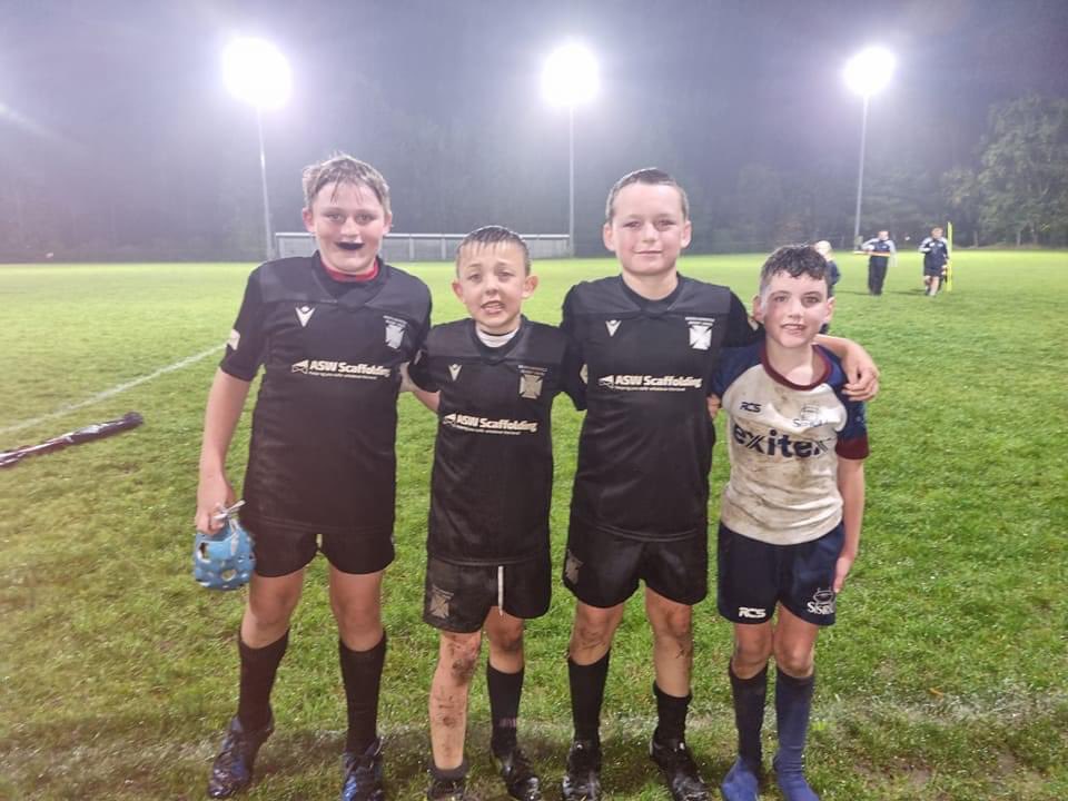 Trebanos15s's tweet photo. Another night our players meet again, Swansea vs Neath. Great to see them battle it out against each other and come off smiling #banos @TrebanosRFCJuni https://t.co/rzagVpHLrI