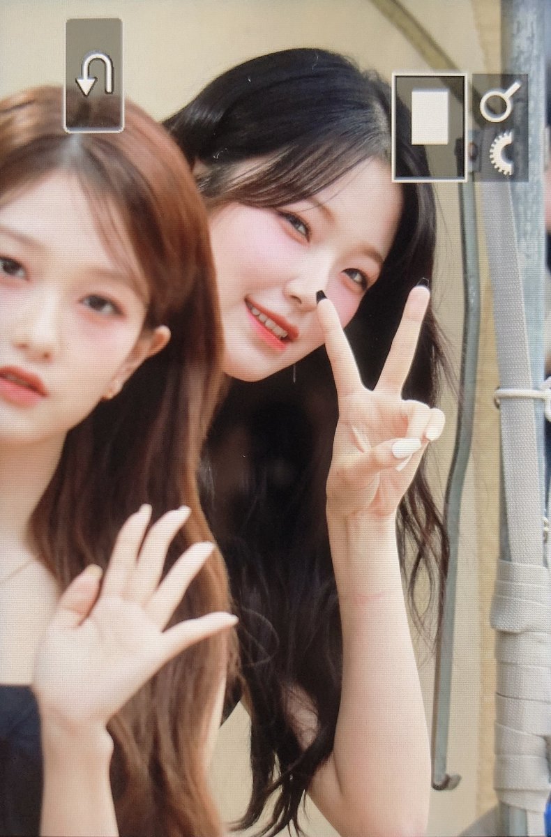 JIHEON_120's tweet photo. 221015 컨벤션 프리뷰

#fromis_9          #프로미스나인          #백지헌 https://t.co/LjwhCZizvU