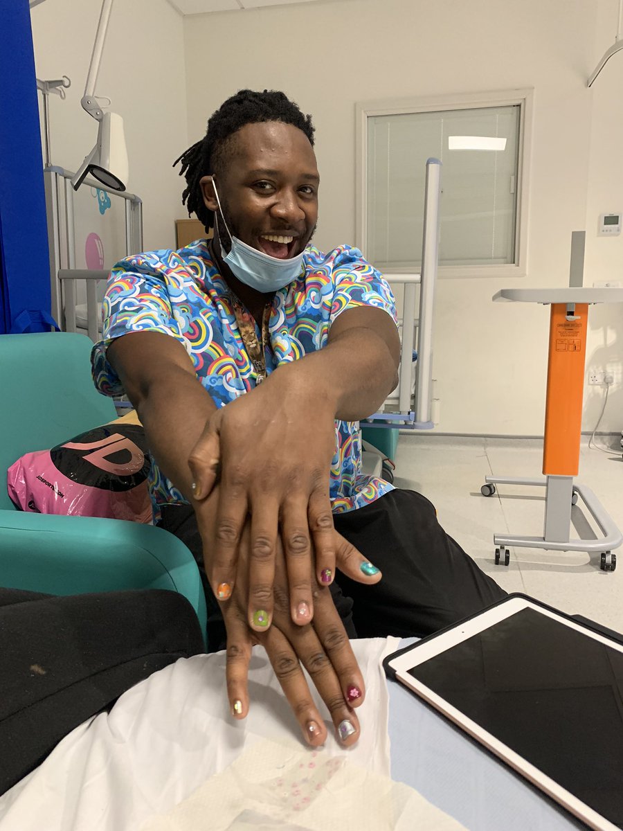 #PIHW day 5 and lots more pampering and emotion mask making, with staff joining in with the activities on the final day of #playinhospitalweek22 <a href="/KathEvans2/">🌟 Kath Evans RGN RSCN 💙💛</a> @NnamdiIwereb <a href="/BakahJosephine/">Josephine Bakah</a> @NewhamHospital <a href="/x_MelLeg_x/">Miriam (Mel)</a> <a href="/nahpsofficial/">Society of Health Play Specialists</a> <a href="/starlight_uk/">Starlight</a>