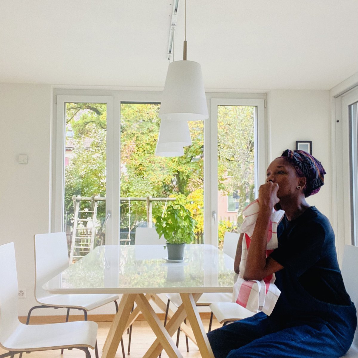 kkolkes's tweet photo. Kitchen table thoughts on a cool overcast morning. Take stock. Move. Na Life. #keepingupwithkat #berekamosadi #adayinthelife #wrapqueen https://t.co/HCoSCUbF3l