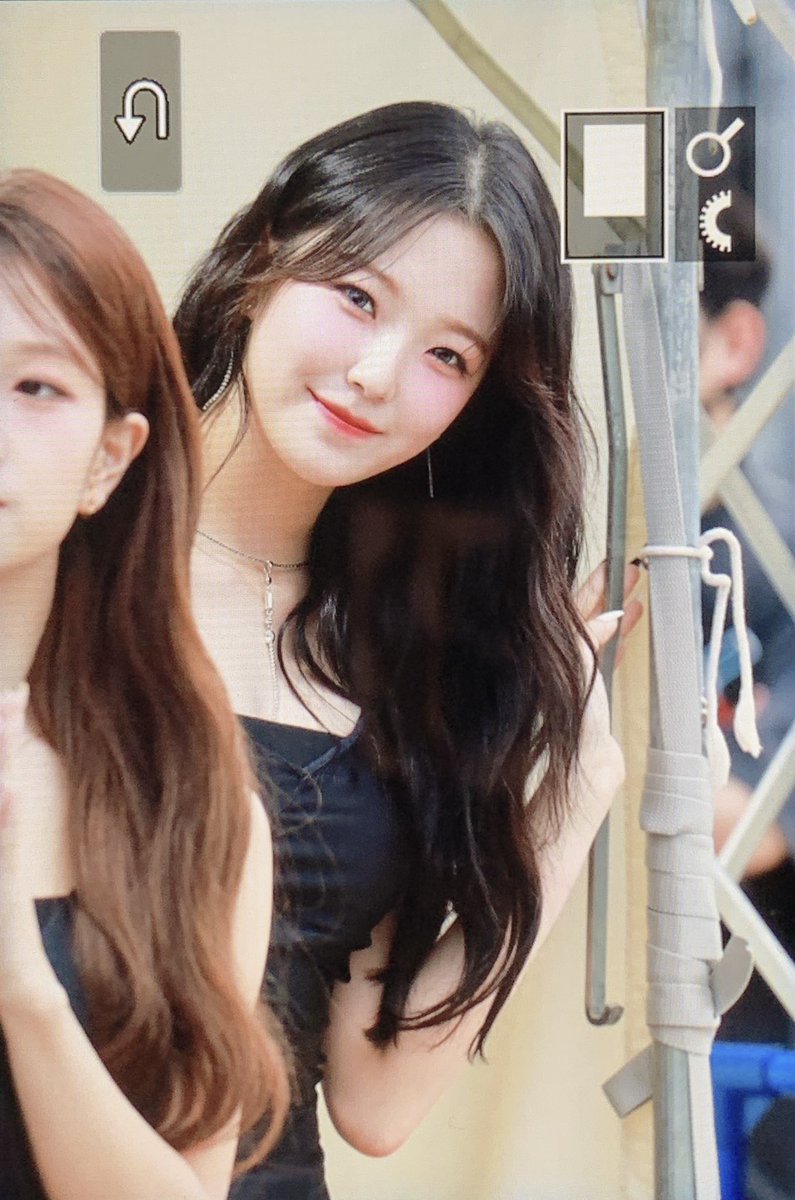JIHEON_120's tweet photo. 221015 컨벤션 프리뷰

#fromis_9          #프로미스나인          #백지헌 https://t.co/2YYtZBAkIf