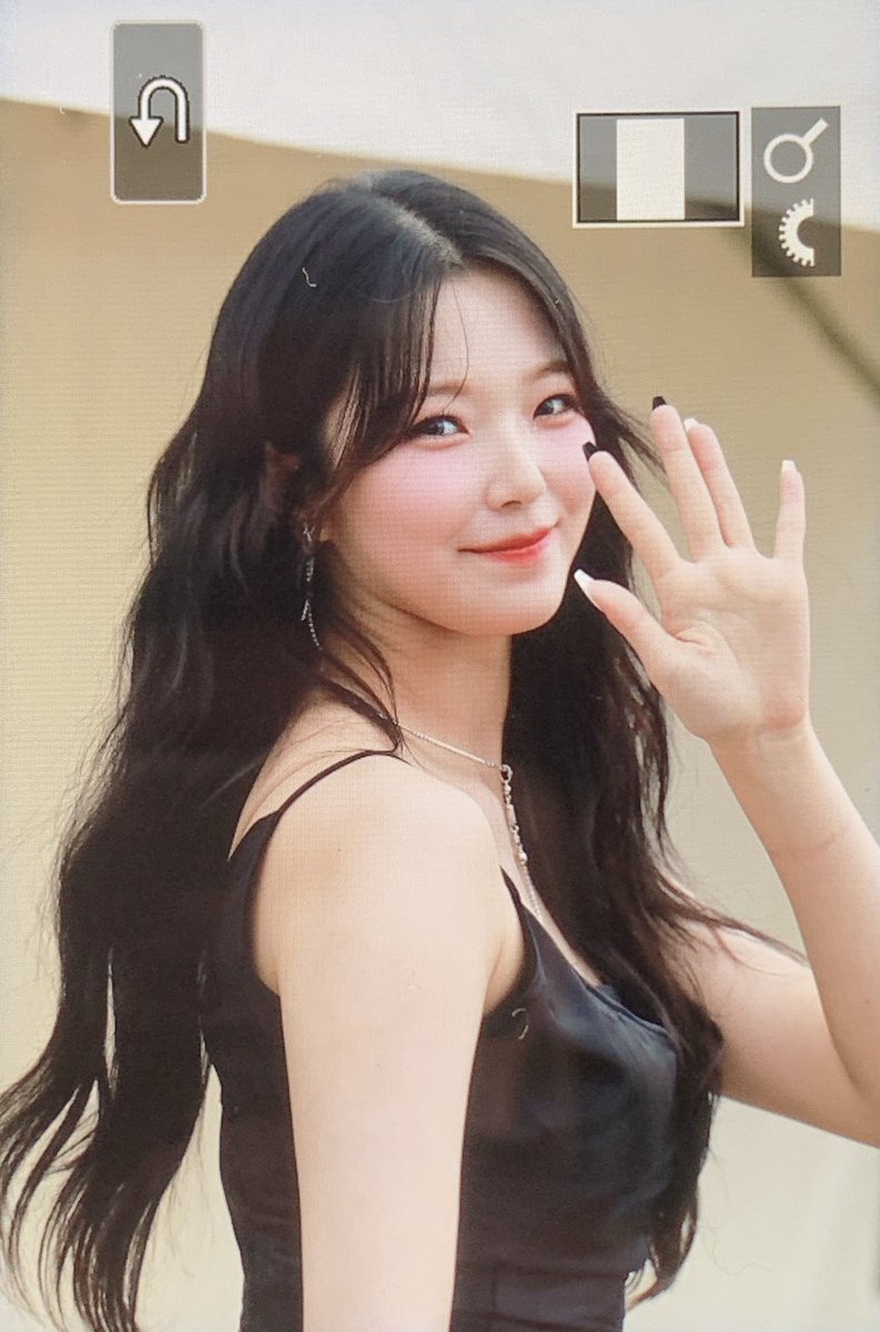JIHEON_120's tweet photo. 221015 컨벤션 프리뷰

#fromis_9          #프로미스나인          #백지헌 https://t.co/2YYtZBAkIf