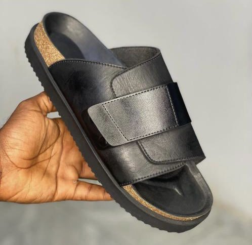 excellenceMZ's tweet photo. Let defined who you are with our footwear’s 🔥🔥🔥🔥.
Price:N9,000
#prayforphyna #megan #seyi #BacktoUni #RingsofPower #NoBraDay #YetToComeTHECITYinBUSAN https://t.co/lzxbelRIXT