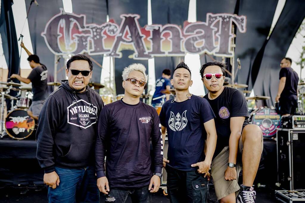 Scared Of Bums (@scaredofbums_) on Twitter photo See you tonight guys 🔥🤘🏽
<a href="/granatsmft/">GrAnaT SMFT</a>
📸 @arimbawa_ndud
#scaredofbums #5013mc #5013official instagr.am/p/CjuYaWQvWx2/ See you tonight guys 🔥🤘🏽
<a href="/granatsmft/">GrAnaT SMFT</a>
📸 @arimbawa_ndud
#scaredofbums #5013mc #5013official instagr.am/p/CjuYaWQvWx2/
