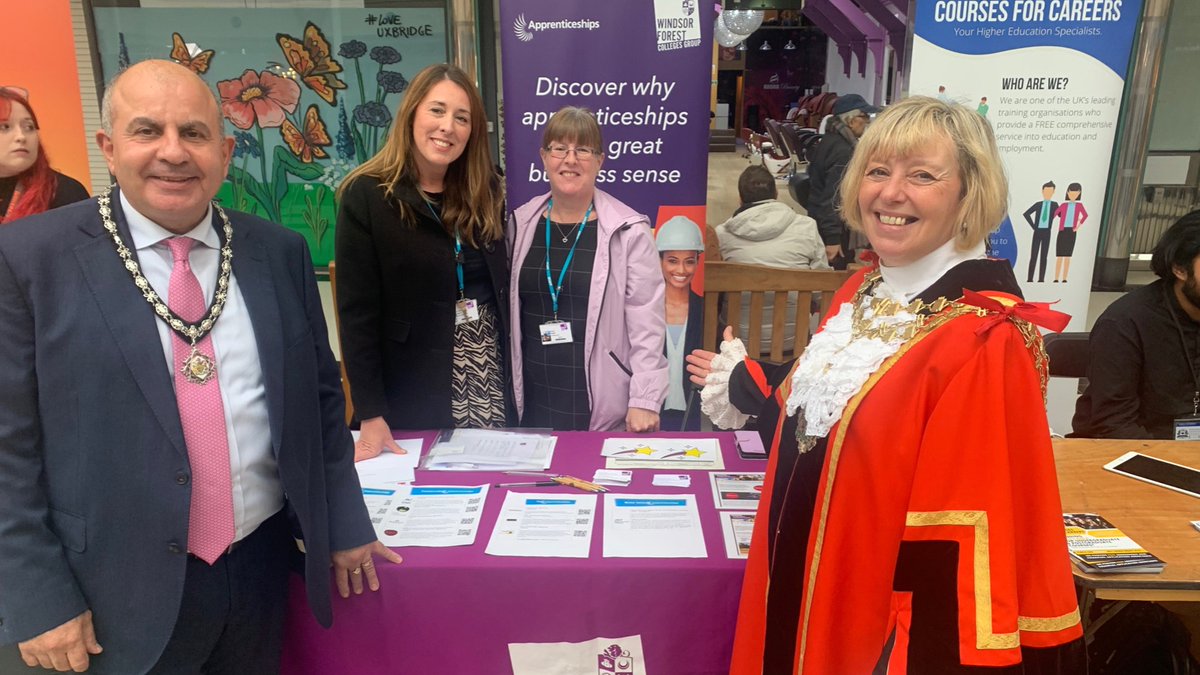 Team members Lorraine and Emma really enjoyed meeting and speaking with Mayor of Hillingdon, Becky Haggar, and discussing our Apprenticeship provision at the Hillingdon Careers Fair last Wednesday. A wonderful event put together by Seetec Pluss.