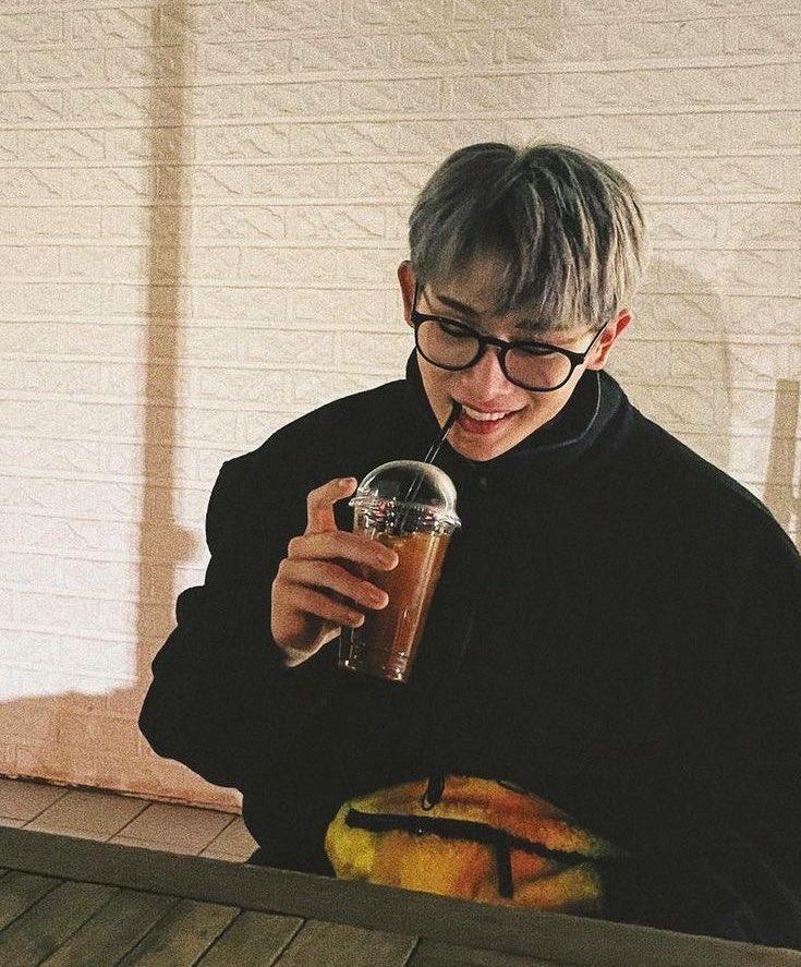 SentimentChae's tweet photo. ✨𝙼𝚢 𝙷𝚊𝚙𝚙𝚒𝚗𝚎𝚜𝚜✨ https://t.co/2VfJhHuOge