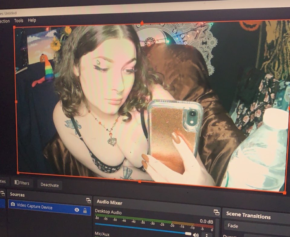 VenusVoluptuous's tweet photo. live RN on chaturbate come and have fun with me~~ https://t.co/vitvJxnfkx https://t.co/H2vFtEvOm2