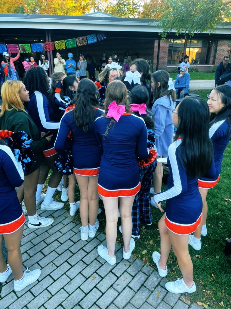 Amanda Fraioli (@msfraioli) on Twitter photo Before diving into the Homecoming 2022 festivities, G Cheer stopped by the <a href="/ChappaquaPTA/">ChappaquaPTA</a> Diversity tailgate! What a beautiful celebration of diversity in Chappaqua & a stunning performance sung by Junior, Cheer captain, Emma🧡 #WeAreChappaqua Before diving into the Homecoming 2022 festivities, G Cheer stopped by the <a href="/ChappaquaPTA/">ChappaquaPTA</a> Diversity tailgate! What a beautiful celebration of diversity in Chappaqua & a stunning performance sung by Junior, Cheer captain, Emma🧡 #WeAreChappaqua