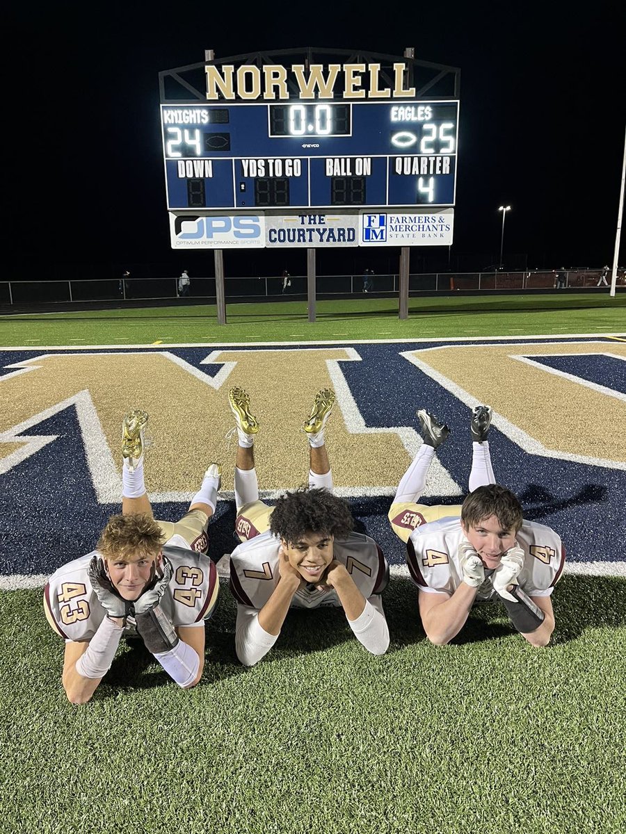 SamNewman_22's tweet photo. How bout them Eagles! A great win for CC 🦅🏈 https://t.co/xIXUbngVVD