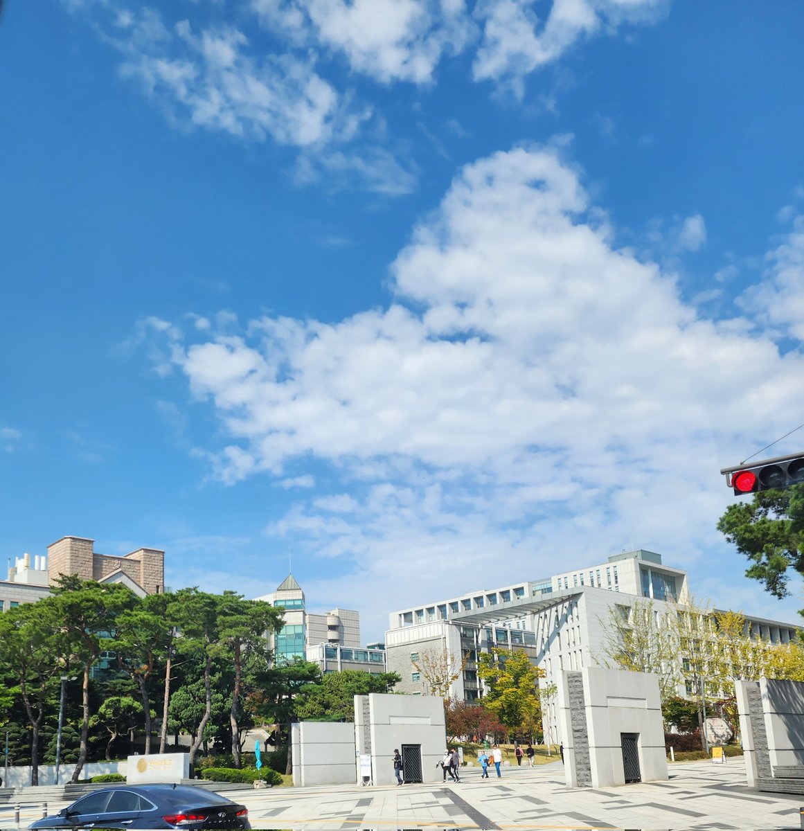 myungjuni5959's tweet image. 치얼업 내사랑쭌❤️
누나가 지금 가고 있다잉🚘

#육군사관학교 #육사군악대 
#엠제이 #김명준 #MJ #아스트로