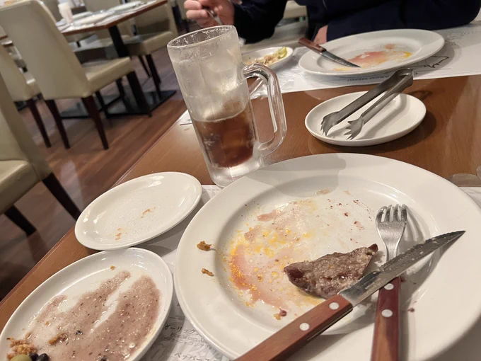 昼間から酒飲みながらシュラスコ。優雅である。 