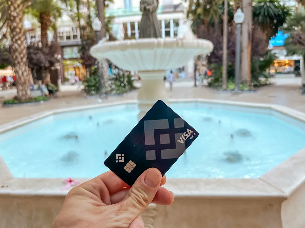 binance's tweet image. Let the weekend retail therapy commence.