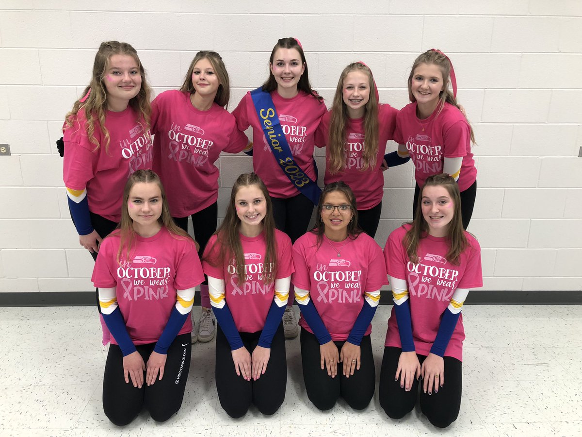 Hawkettes_JHS's tweet photo. Rocking 💗 at pink out game for this week’s #fridaynightlights #dancelikeahawkette https://t.co/HvErzN4MxJ