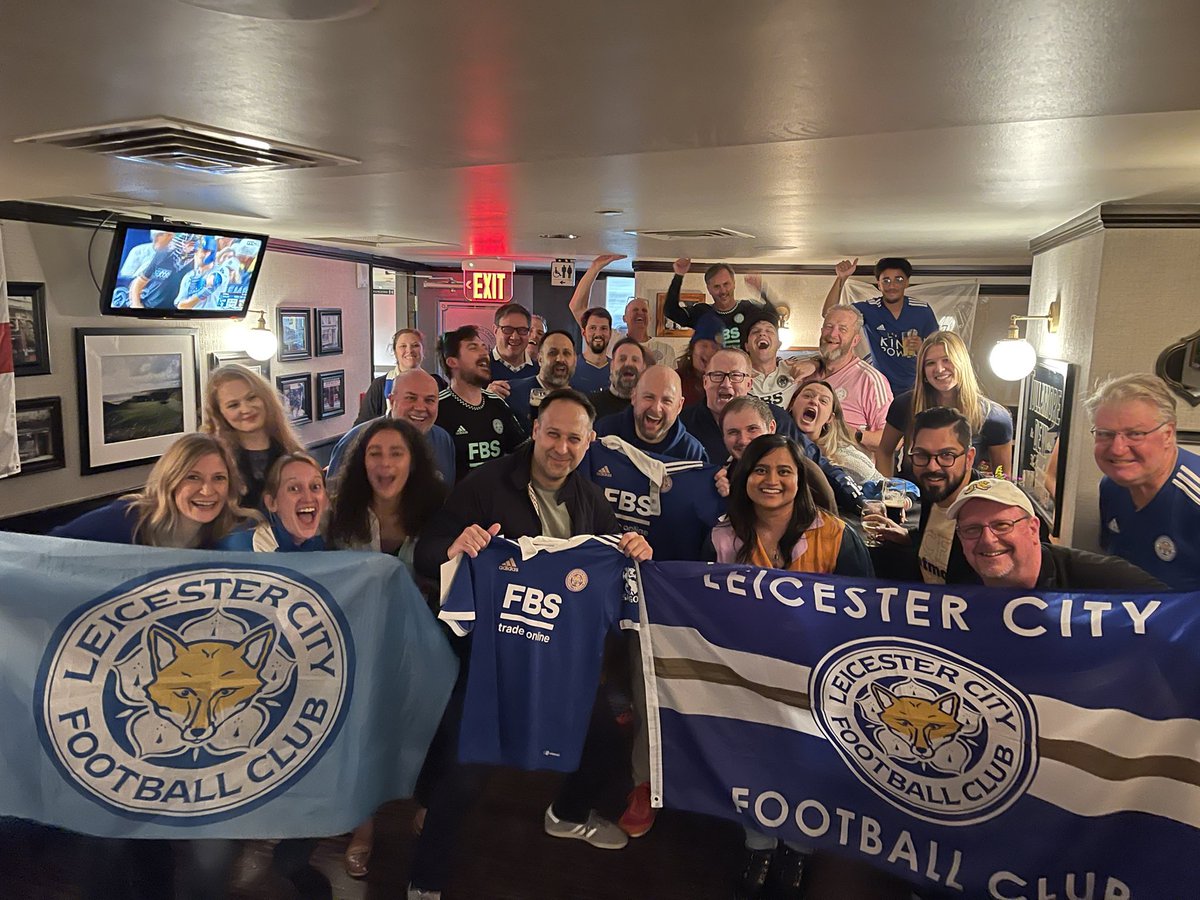 US Foxes are ready for <a href="/PLinUSA/">Premier League USA</a>  #FanFest <a href="/NBCSportsSoccer/">NBC Sports Soccer</a> <a href="/TexasFoxes/">TexasFoxes</a> <a href="/Houston_Fox/">Jim Harris</a>  @philly_foxes <a href="/SDFoxes/">San Diego Foxes</a> <a href="/NewYorkFoxes/">New York Foxes</a> <a href="/LCFCAtlanta/">Atlanta Foxes</a> <a href="/LCFC/">Leicester City</a> <a href="/premierleague/">Premier League</a> #MyPLMorning