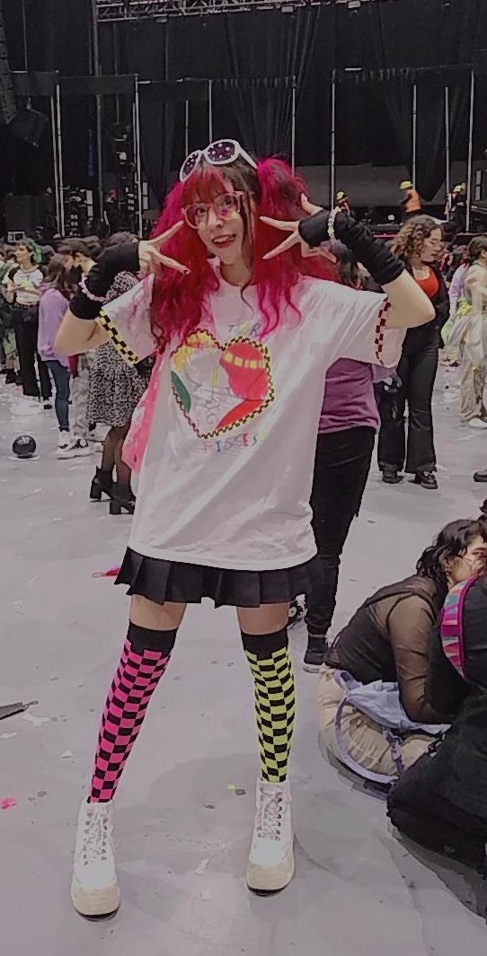 ise_berry's tweet photo. Concept &amp; final result 💖🚕
#DPRinMexico #DPRMexico #DPRMexico #DPRLIVE #dpr #fashion #artwork https://t.co/cD9dAyDNME