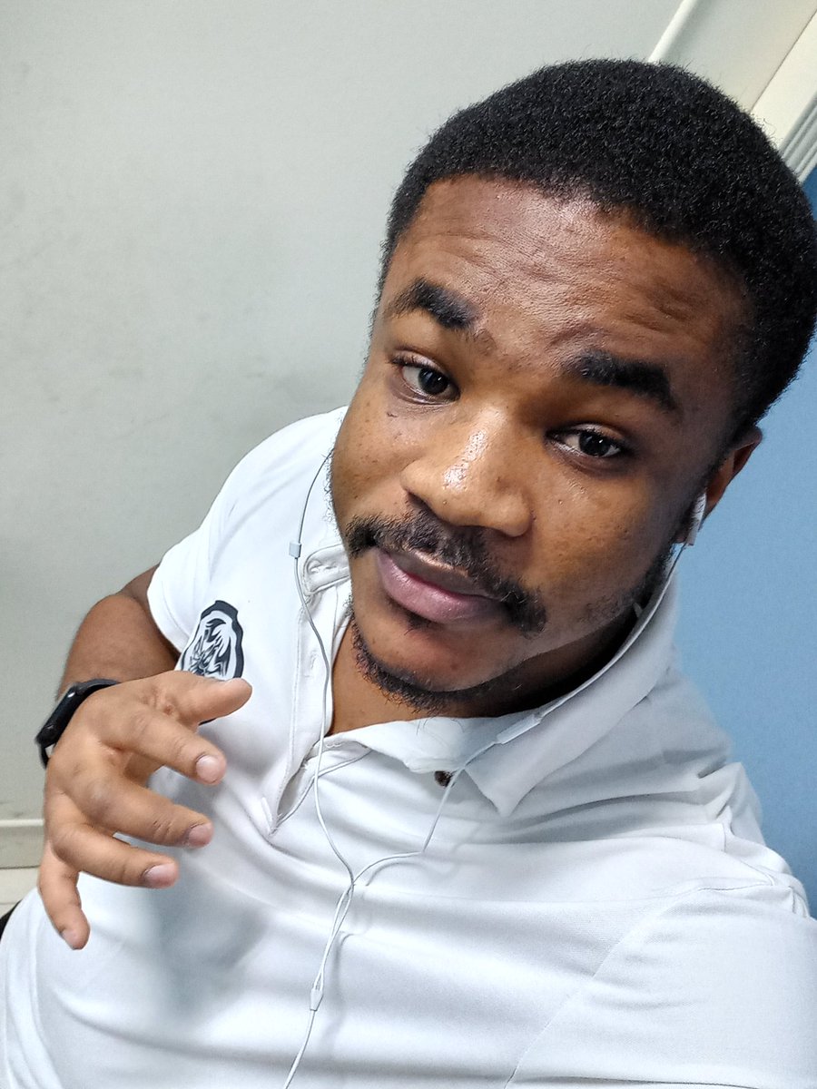 LordkidKenneth's tweet photo. What did you hear about light skin guys with natural pink lips?? 
Peace be unto u ❤️❤️😊😊 https://t.co/UwpV9gGmSI