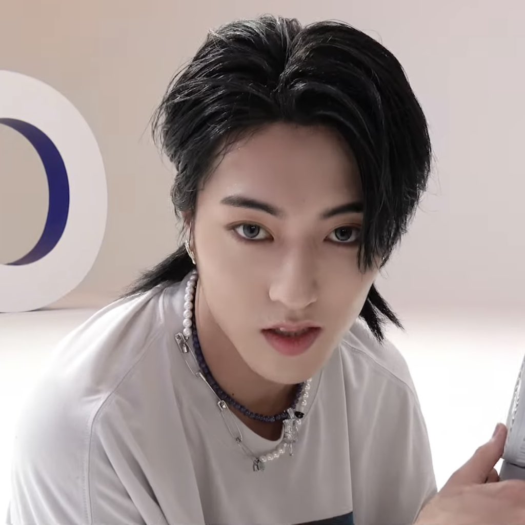 dailyharuto_'s tweet photo. he’s soooo attractive https://t.co/GrRKmPqhLk