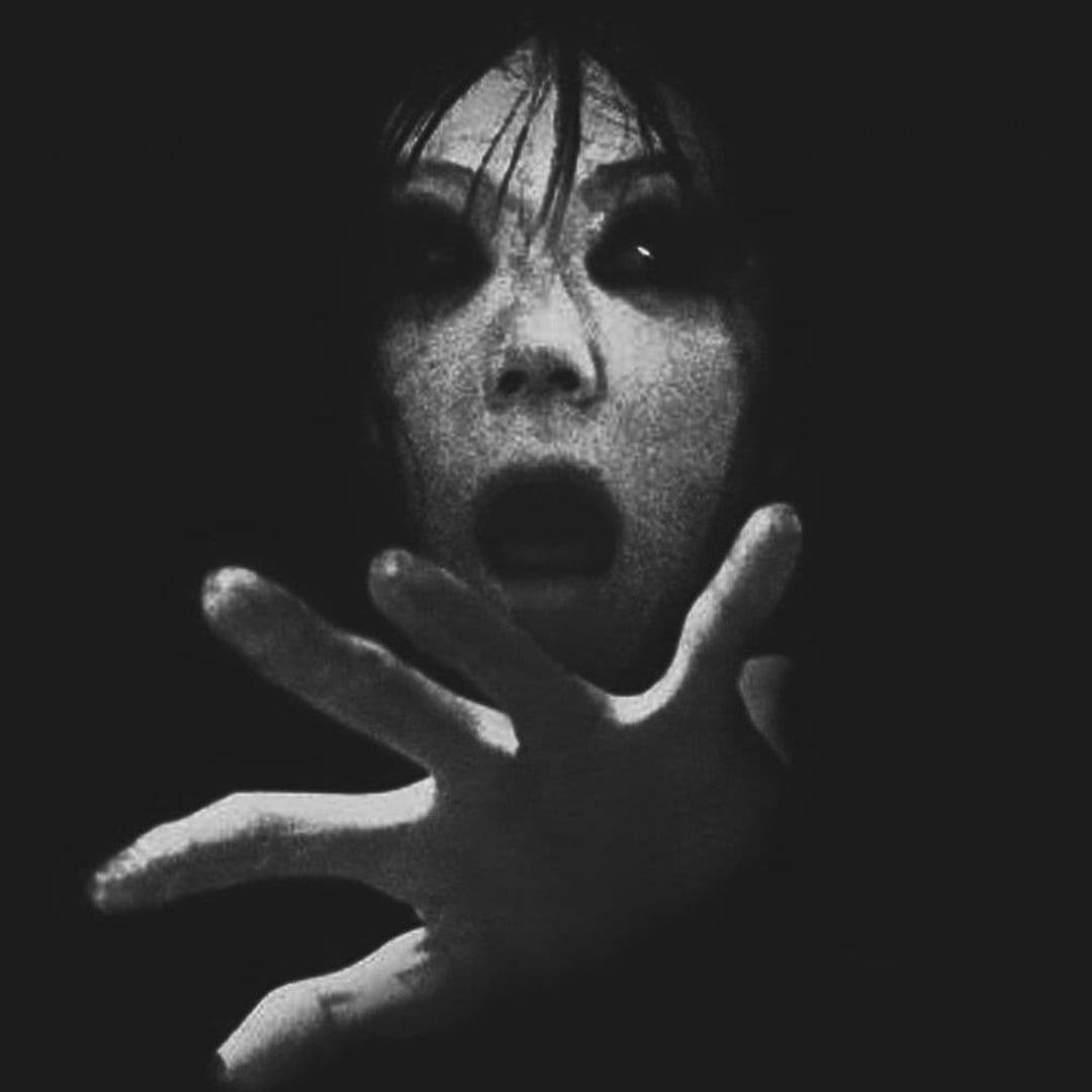 DreadandAlive's tweet photo. Next up is Ju-On: The Grudge 2, the 2003 Japanese horror film and sequel to Ju-On: The Grudge. The film was written and directed by Takashi Shimizu.

WATCH FREE on TUBI➤ https://t.co/XEP7A01mnz

#31nightsofhalloween #juon #thegrudge2 #zoolook #dreadandalive #tubi https://t.co/oojk9b3jRW